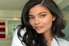 Kylie Jenner Masih Sulit...