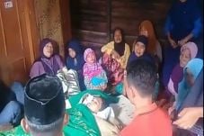 Adam Meninggal Dunia,...