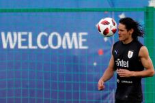 Cavani Tak Mau Tinggalkan...