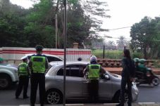 Rekor! Setengah Hari...