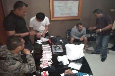 Punya 98 Kartu ATM Palsu,...