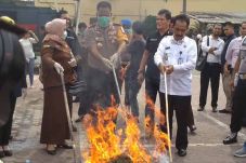 Polda Sumut Musnahkan...