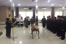 Bupati Kobar Rombak...