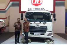 UD Truck Perlihatkan...