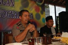 Polisi Tetapkan Enam...