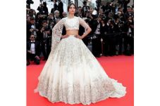 Sonam Kapoor Terkaya...