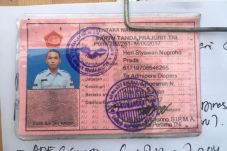 Tabrak Truk Sampah,...