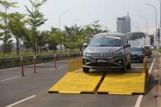 Test Drive Mobil Suzuki,...