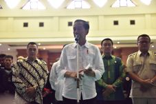Jokowi Tugaskan Menko...