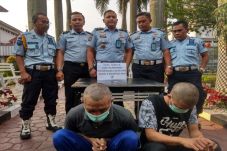 Bawa Sabu-Sabu ke Dalam...
