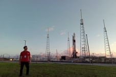 Melihat dari Dekat Satelit...