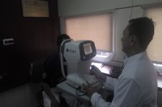 Layani Kesehatan Gratis,...