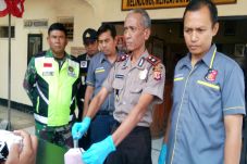 Korban Jambret, Sepasang...