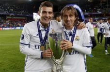 Lopetegui Benarkan Gelandang...