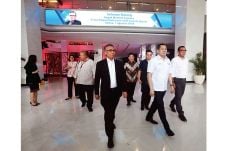 Hary Tanoesoedibjo dan...