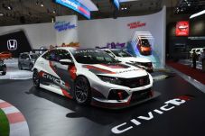 Honda Tampilkan Mobil...