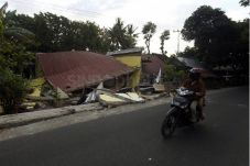 Pelajaran dari Gempa...
