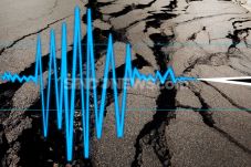 Gempa 6,2 SR Guncang...