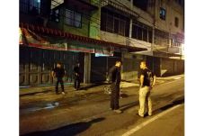 Melawan Petugas, Perampok...