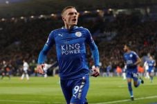 Lawan United, Leicester...