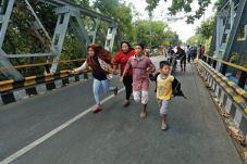 Gempa Susulan Kuat Picu...