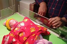 Kasihan, Bayi Berlumur...