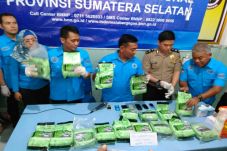17 Kg Sabu Dikemas dalam...