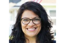 Rashida Tlaib, Wanita...