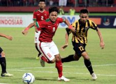 Pelatih Malaysia: Pemain...