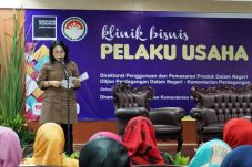 Bintang Puspayoga Buka...