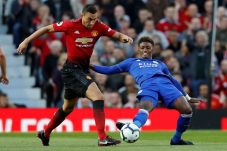 Gol Penalti Pogba Bawa...