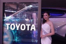 Berwajah Cantik, Toyota...