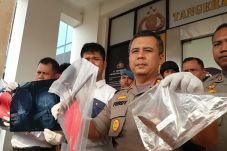 Keluarga Serahkan Pembunuh...