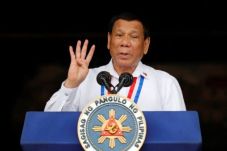 Duterte Pecat 20 Pejabat...