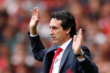 Dipermalukan City, Emery...