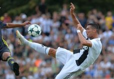 Ada Ronaldo, Szczesny...