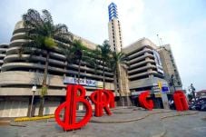 Gedung bank bjb Saksi...
