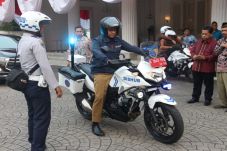 Tinjau GOR Bulungan,...