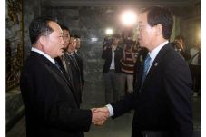 Korea Utara dan Korea...
