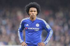 Terkuak, Willian Bertahan...