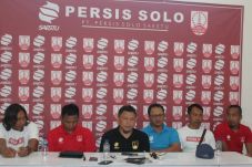 Akhiri Kebersamaan dengan...