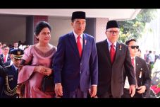 Ketua MPR Sampaikan...