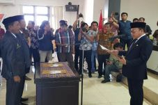 Bupati Pasangkayu Lantik...