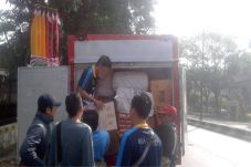 Petugas Bea Cukai Malang...