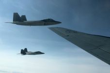 NATO Simulasikan Dogfight...