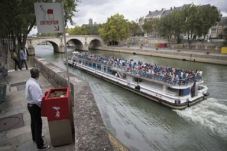 Paris Pasang Kotak Kompos...