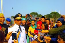 Pindahkan Upacara HUT...