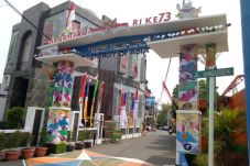 Gapura Cantik RW 08...