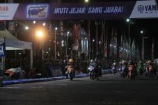 Gelar Balapan Malam...