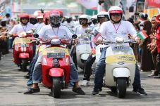 Komunitas Vespa Ikut...